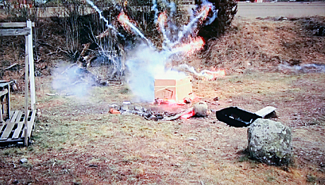En konstruktion &ndash; videoverk med tillh&ouml;rande explotionskollage av Jakob Lundkvist.