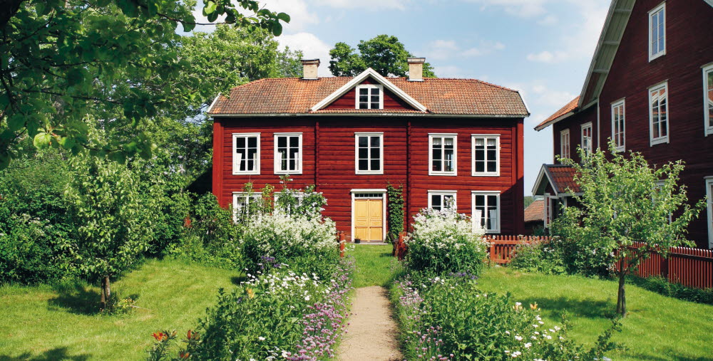 Världsarvsgården Erik Anders omringad av grönska