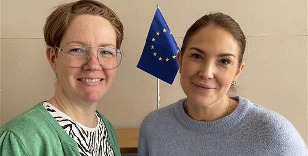 Lärarna Titti Geschwindt och Carolina Kaustinen.