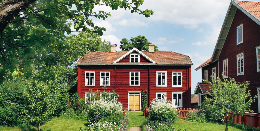 Världsarvsgården Erik Anders omringad av grönska